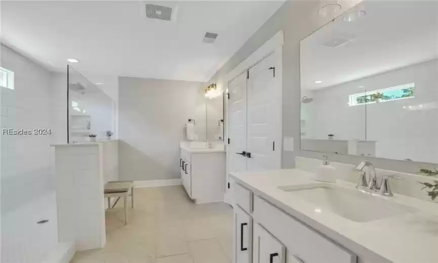 Bluffton, South Carolina 29910, 5 Bedrooms Bedrooms, ,4 BathroomsBathrooms,Residential,For Sale,442206