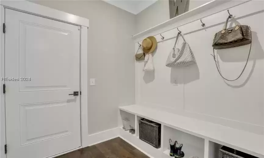 Bluffton, South Carolina 29910, 5 Bedrooms Bedrooms, ,4 BathroomsBathrooms,Residential,For Sale,442206