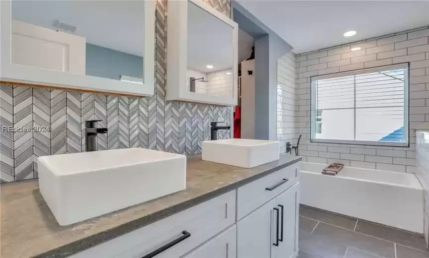 Bluffton, South Carolina 29910, 4 Bedrooms Bedrooms, ,3 BathroomsBathrooms,Residential,For Sale,442326