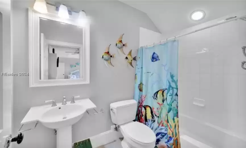 Hilton Head Island, South Carolina 29928, 7 Bedrooms Bedrooms, ,6 BathroomsBathrooms,Residential,For Sale,442158