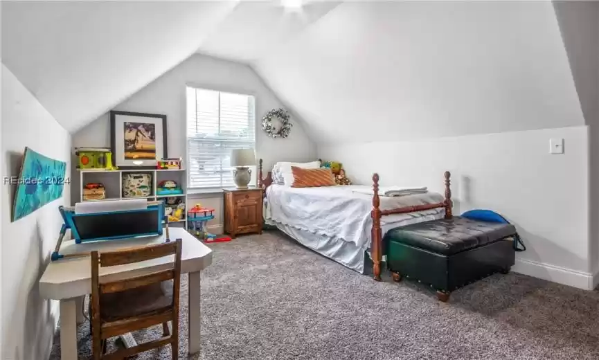 UPSTAIRS LOFT