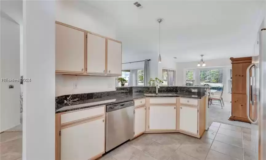 Bluffton, South Carolina 29909, 2 Bedrooms Bedrooms, ,2 BathroomsBathrooms,Residential,For Sale,442480