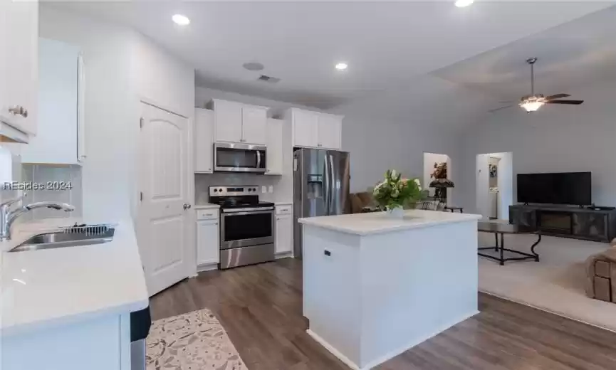 Bluffton, South Carolina 29910, 3 Bedrooms Bedrooms, ,2 BathroomsBathrooms,Residential,For Sale,442248