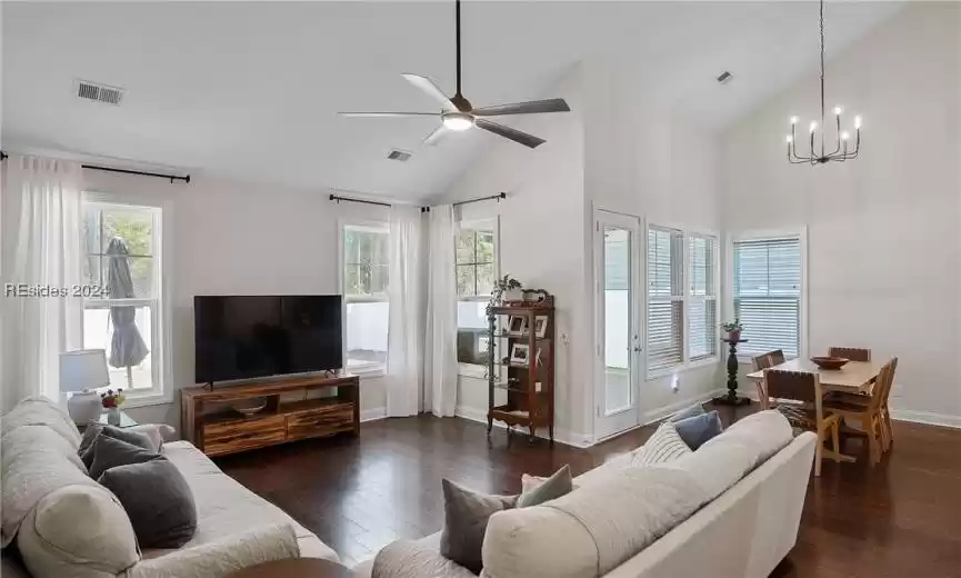 Beaufort, South Carolina 29907, 4 Bedrooms Bedrooms, ,3 BathroomsBathrooms,Residential,For Sale,441899