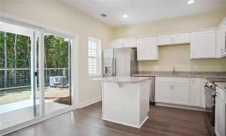 Beaufort, South Carolina 29906, 2 Bedrooms Bedrooms, ,2 BathroomsBathrooms,Residential,For Sale,442520