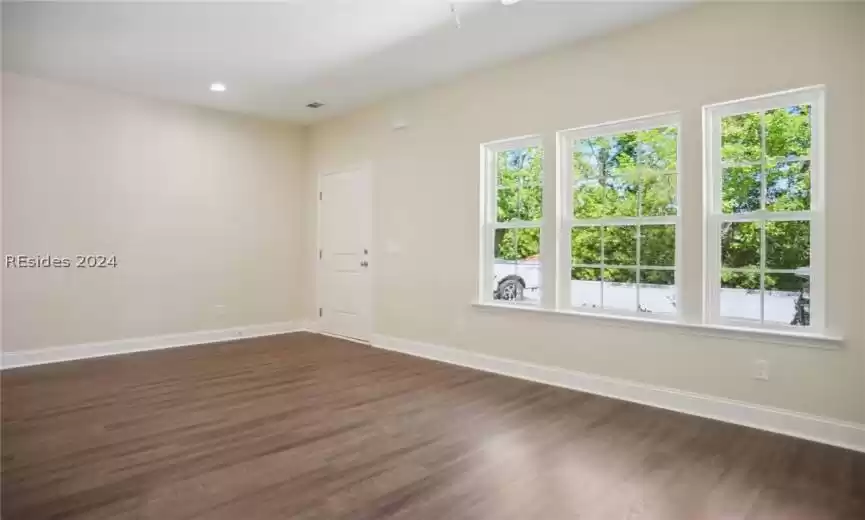 Beaufort, South Carolina 29906, 2 Bedrooms Bedrooms, ,2 BathroomsBathrooms,Residential,For Sale,442520