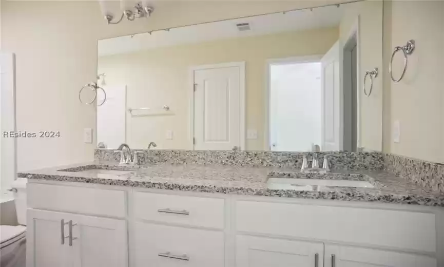 Beaufort, South Carolina 29906, 2 Bedrooms Bedrooms, ,2 BathroomsBathrooms,Residential,For Sale,442520