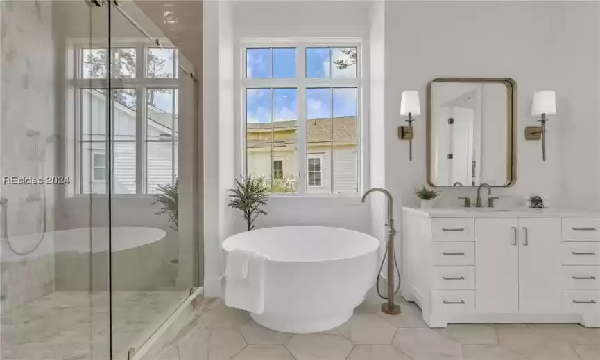 Bluffton, South Carolina 29910, 5 Bedrooms Bedrooms, ,5 BathroomsBathrooms,Residential,For Sale,442429