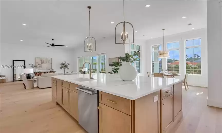 Bluffton, South Carolina 29910, 5 Bedrooms Bedrooms, ,5 BathroomsBathrooms,Residential,For Sale,442429