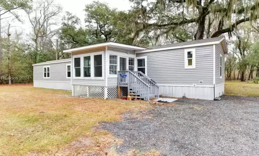 Saint Helena Island, South Carolina 29920, 3 Bedrooms Bedrooms, ,2 BathroomsBathrooms,Residential,For Sale,442546