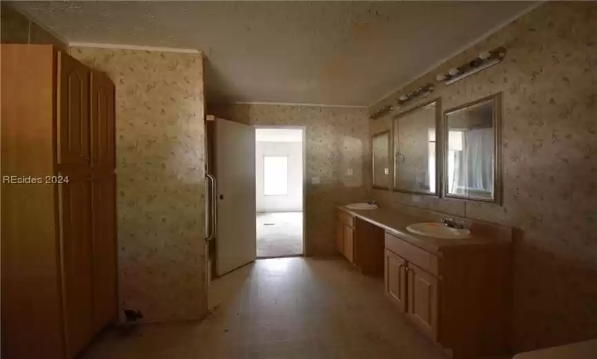 Varnville, South Carolina 29944, 4 Bedrooms Bedrooms, ,2 BathroomsBathrooms,Residential,For Sale,442662