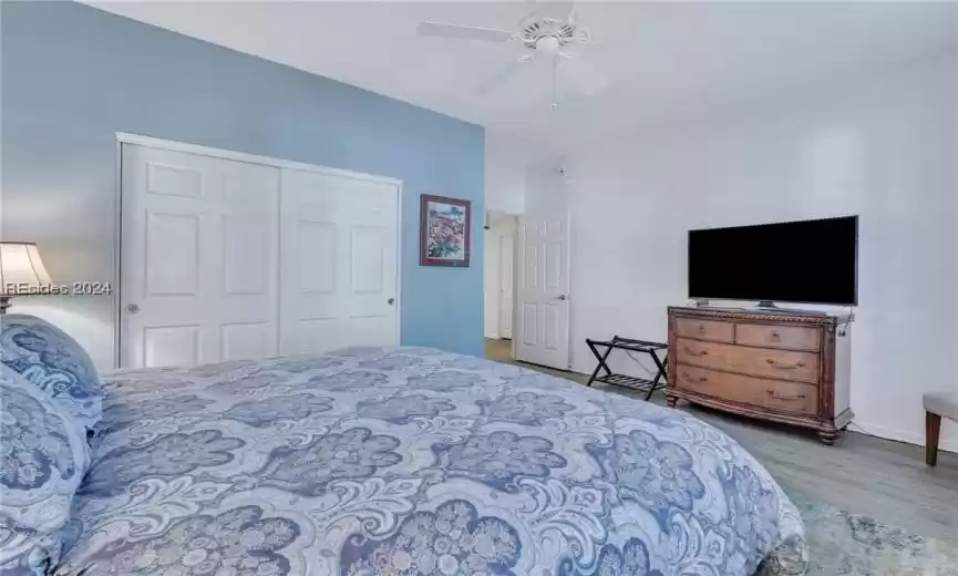 Guest bedroom