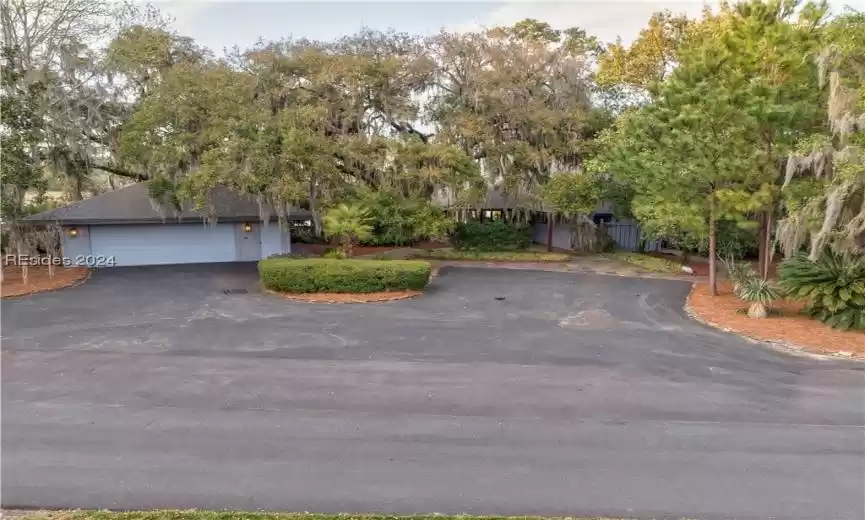 Hilton Head Island, South Carolina 29926, 4 Bedrooms Bedrooms, ,3 BathroomsBathrooms,Residential,For Sale,442144