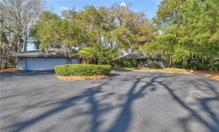 Hilton Head Island, South Carolina 29926, 4 Bedrooms Bedrooms, ,3 BathroomsBathrooms,Residential,For Sale,442144
