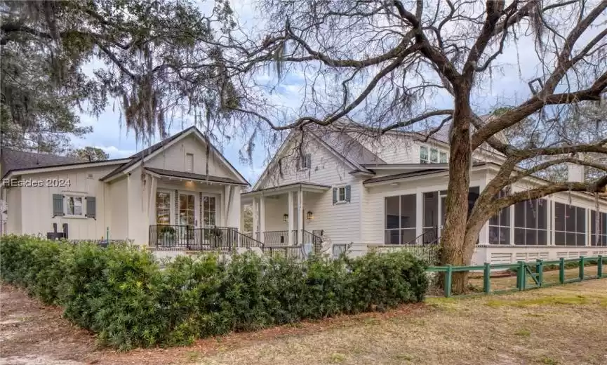 Bluffton, South Carolina 29909, 4 Bedrooms Bedrooms, ,4 BathroomsBathrooms,Residential,For Sale,442426