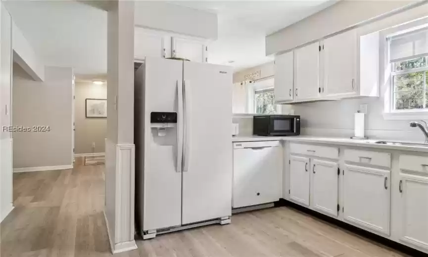 Beaufort, South Carolina 29907, 3 Bedrooms Bedrooms, ,2 BathroomsBathrooms,Residential,For Sale,442579