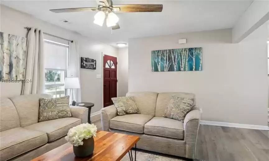 Beaufort, South Carolina 29907, 3 Bedrooms Bedrooms, ,2 BathroomsBathrooms,Residential,For Sale,442579