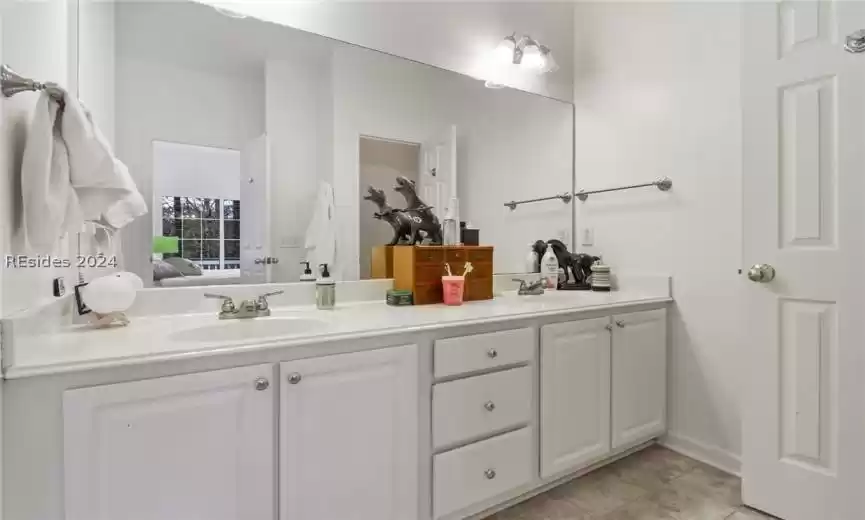 Hilton Head Island, South Carolina 29926, 4 Bedrooms Bedrooms, ,3 BathroomsBathrooms,Residential,For Sale,442523