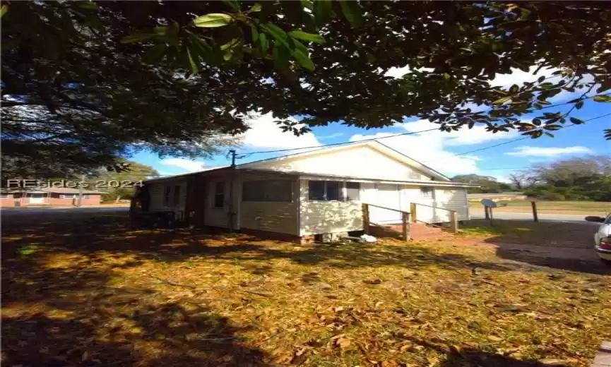 Ridgeland, South Carolina 29936, 2 Bedrooms Bedrooms, ,1 BathroomBathrooms,Residential,For Sale,441986