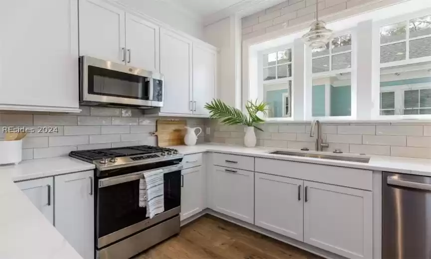 Beaufort, South Carolina 29907, 2 Bedrooms Bedrooms, ,2 BathroomsBathrooms,Residential,For Sale,442804