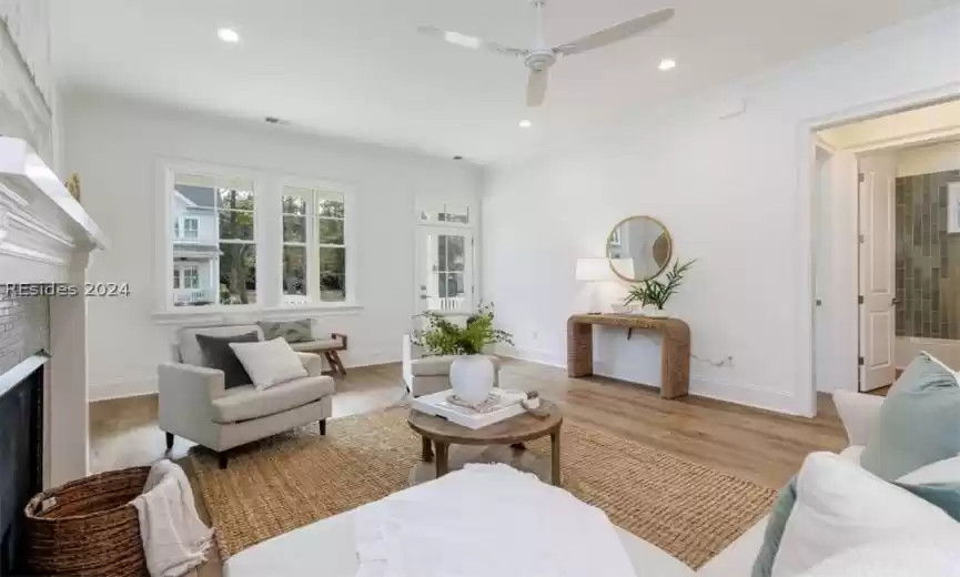 Beaufort, South Carolina 29907, 2 Bedrooms Bedrooms, ,2 BathroomsBathrooms,Residential,For Sale,442804