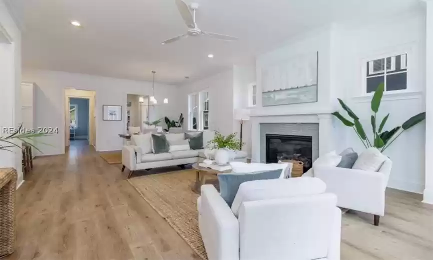 Beaufort, South Carolina 29907, 2 Bedrooms Bedrooms, ,2 BathroomsBathrooms,Residential,For Sale,442804