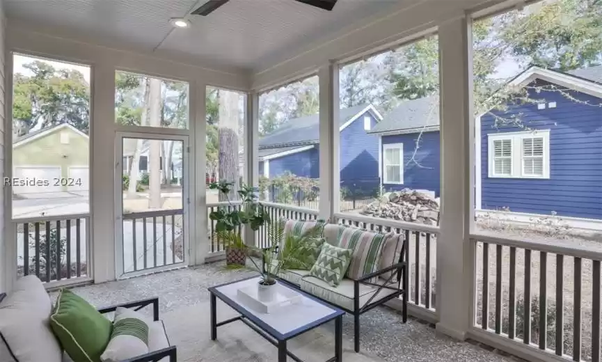 Beaufort, South Carolina 29907, 2 Bedrooms Bedrooms, ,2 BathroomsBathrooms,Residential,For Sale,442804