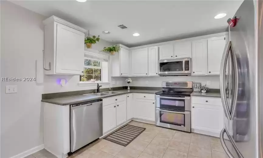 Bluffton, South Carolina 29909, 4 Bedrooms Bedrooms, ,2 BathroomsBathrooms,Residential,For Sale,441712