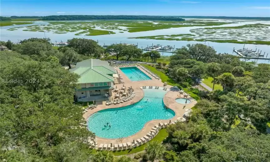 Hilton Head Island, South Carolina 29926, 4 Bedrooms Bedrooms, ,4 BathroomsBathrooms,Residential,For Sale,442114