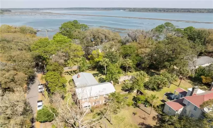 Beaufort, South Carolina 29902, 5 Bedrooms Bedrooms, ,2 BathroomsBathrooms,Residential,For Sale,442879