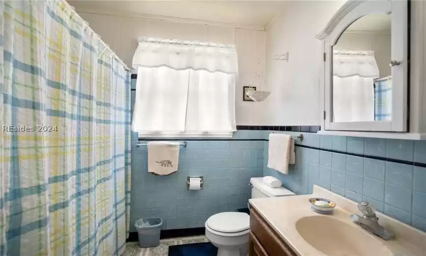 Beaufort, South Carolina 29902, 5 Bedrooms Bedrooms, ,2 BathroomsBathrooms,Residential,For Sale,442879