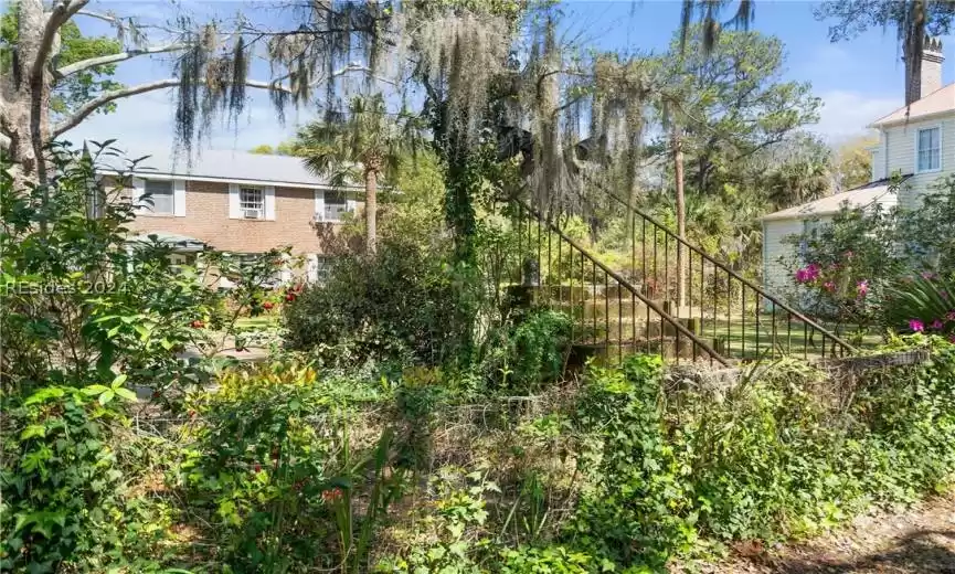 Beaufort, South Carolina 29902, 5 Bedrooms Bedrooms, ,2 BathroomsBathrooms,Residential,For Sale,442879