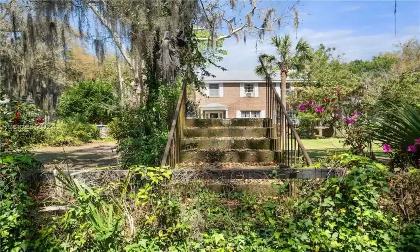 Beaufort, South Carolina 29902, 5 Bedrooms Bedrooms, ,2 BathroomsBathrooms,Residential,For Sale,442879