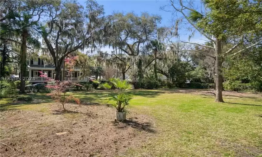 Beaufort, South Carolina 29902, 5 Bedrooms Bedrooms, ,2 BathroomsBathrooms,Residential,For Sale,442879