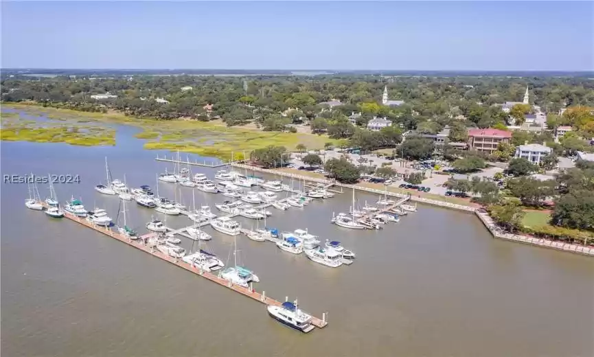 Beaufort, South Carolina 29902, 5 Bedrooms Bedrooms, ,2 BathroomsBathrooms,Residential,For Sale,442879