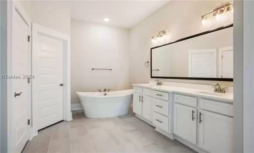 Bluffton, South Carolina 29910, 4 Bedrooms Bedrooms, ,4 BathroomsBathrooms,Residential,For Sale,442848