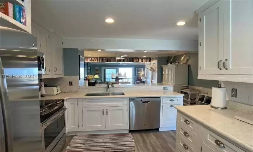 Beautiful solid wood cabinets and countertops.