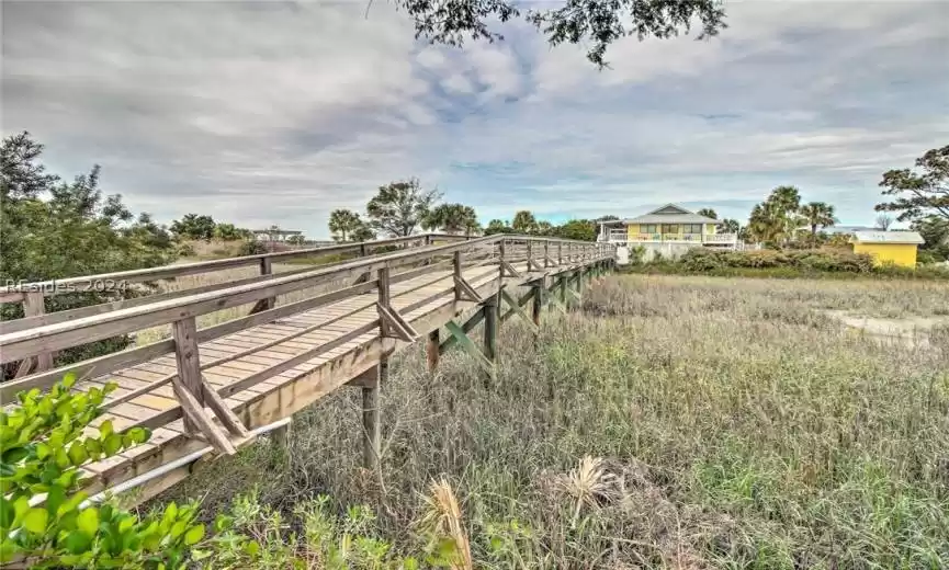 Boardwalk to Turtle's Nest.