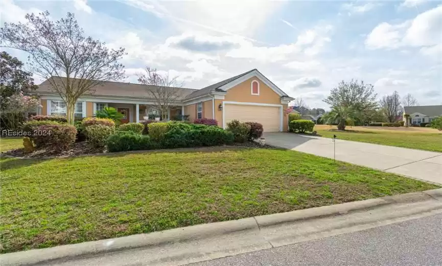 Bluffton, South Carolina 29909, 2 Bedrooms Bedrooms, ,2 BathroomsBathrooms,Residential,For Sale,442578