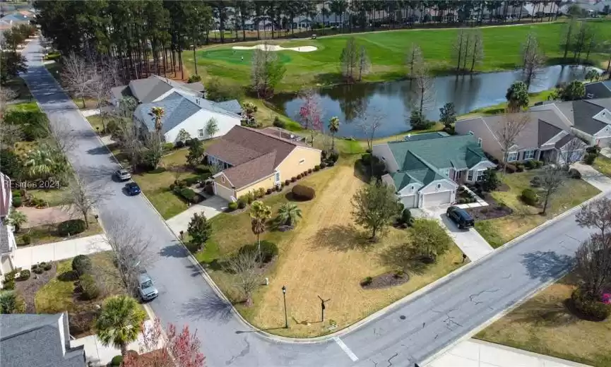 Bluffton, South Carolina 29909, 2 Bedrooms Bedrooms, ,2 BathroomsBathrooms,Residential,For Sale,442578