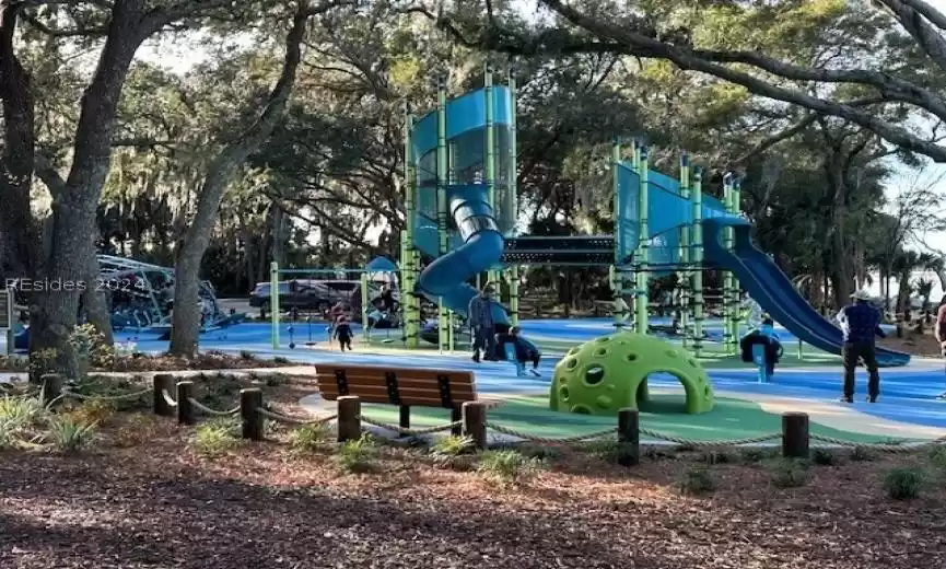 Hilton Head Island, South Carolina 29926, 5 Bedrooms Bedrooms, ,4 BathroomsBathrooms,Residential,For Sale,442510