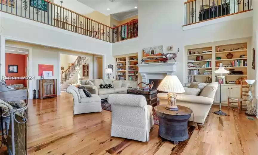 Living Room with Fireplace and Built-Ins