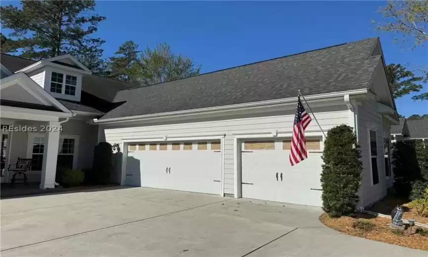 3 Car Garage