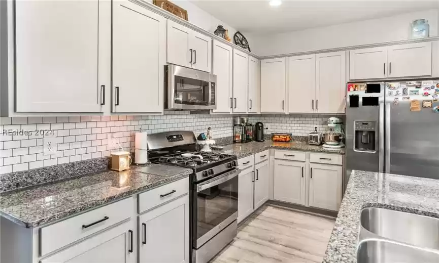 Beaufort, South Carolina 29906, 4 Bedrooms Bedrooms, ,2 BathroomsBathrooms,Residential,For Sale,442808