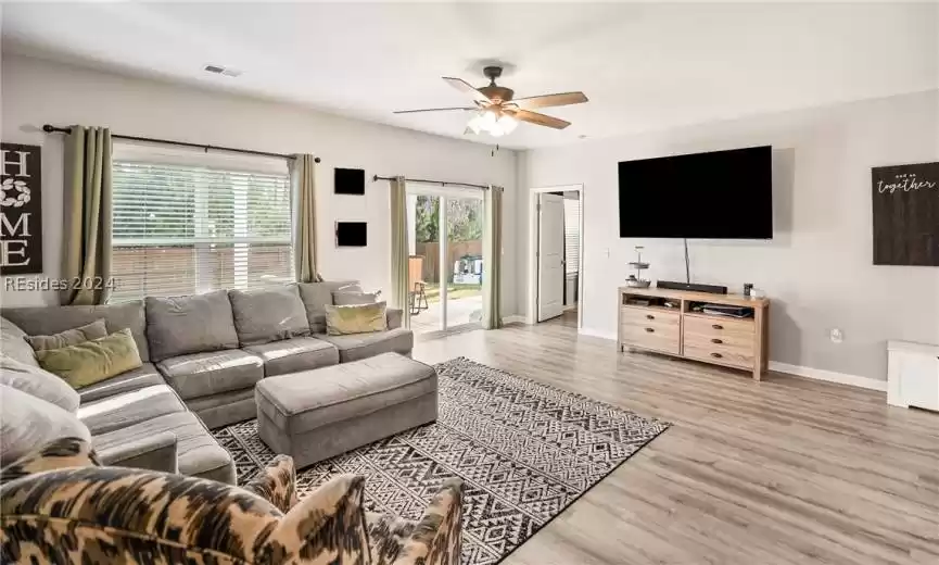 Beaufort, South Carolina 29906, 4 Bedrooms Bedrooms, ,2 BathroomsBathrooms,Residential,For Sale,442808