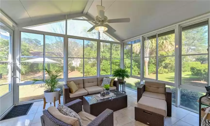 Three season room/Screened porch with vaulted ceiling