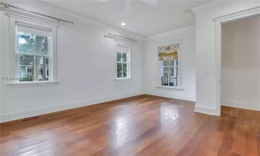 Beaufort, South Carolina 29907, 4 Bedrooms Bedrooms, ,4 BathroomsBathrooms,Residential,For Sale,442909