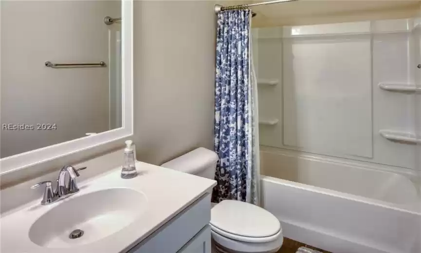 full bath upstairs