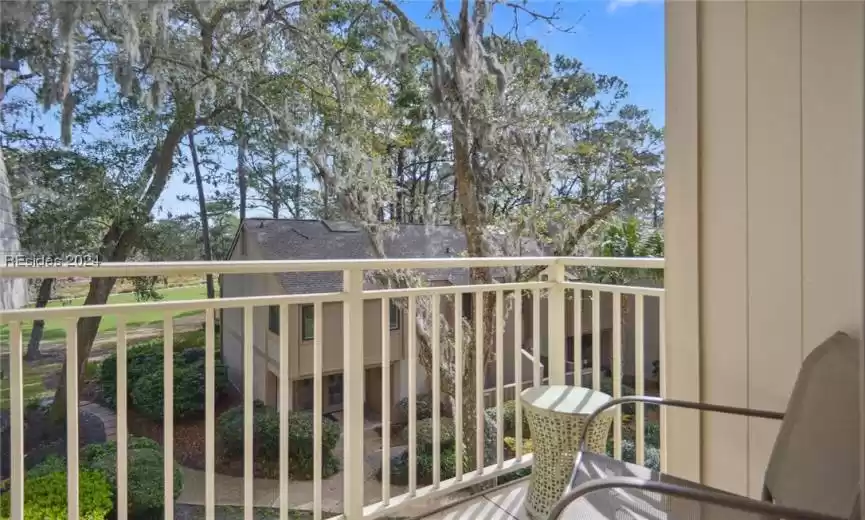 Peaceful, private balcony