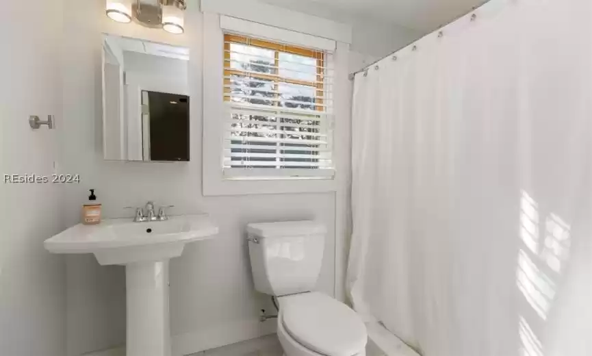 Bluffton, South Carolina 29910, 4 Bedrooms Bedrooms, ,3 BathroomsBathrooms,Residential,For Sale,442016